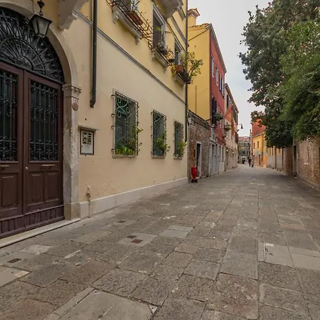 Guesthost -sunny Dorsoduro Appartamento Venezia