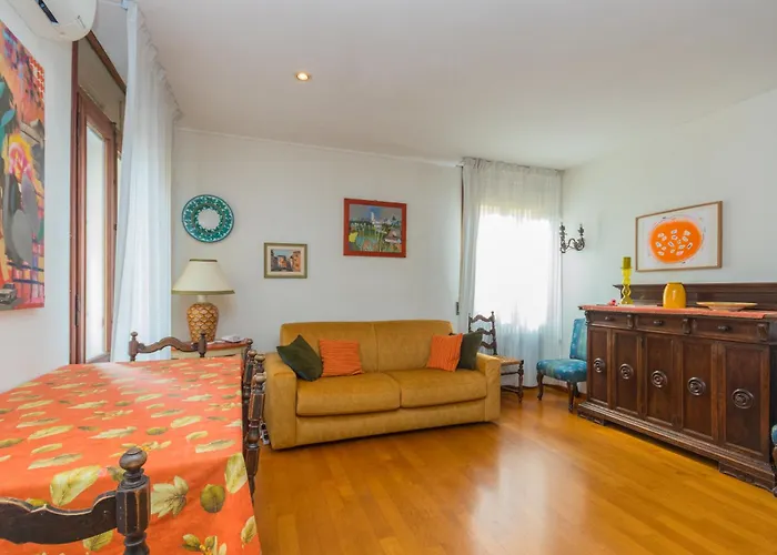 Guesthost -sunny Dorsoduro Appartamento *